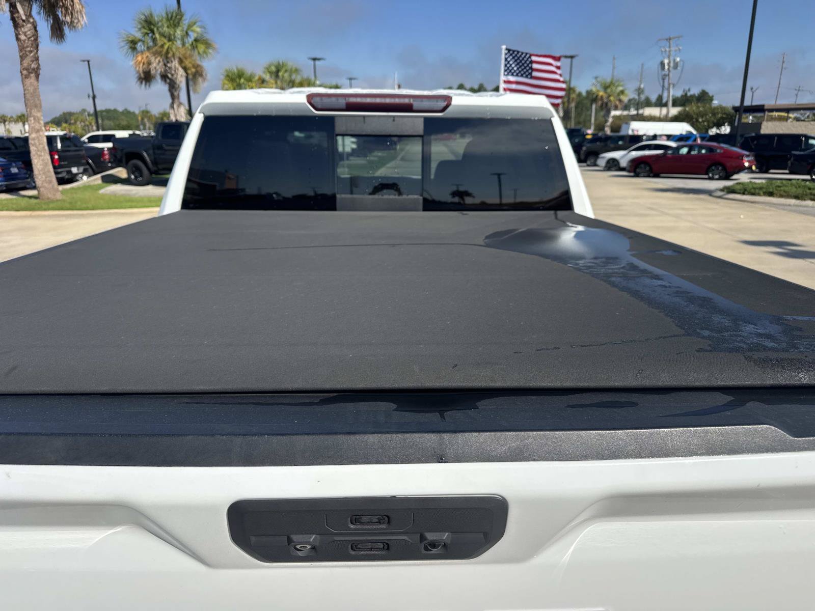 Used 2021 GMC Sierra 1500 AT4 w/ AT4 Premium Package AWD/4WD image 8