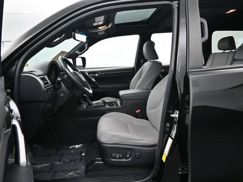 Used 2023 Lexus GX 460 w/ Black Line Special Edition AWD/4WD image 11