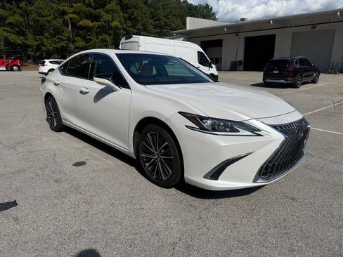 Used 2022 Lexus ES 300h w/ Premium Package FWD image 1