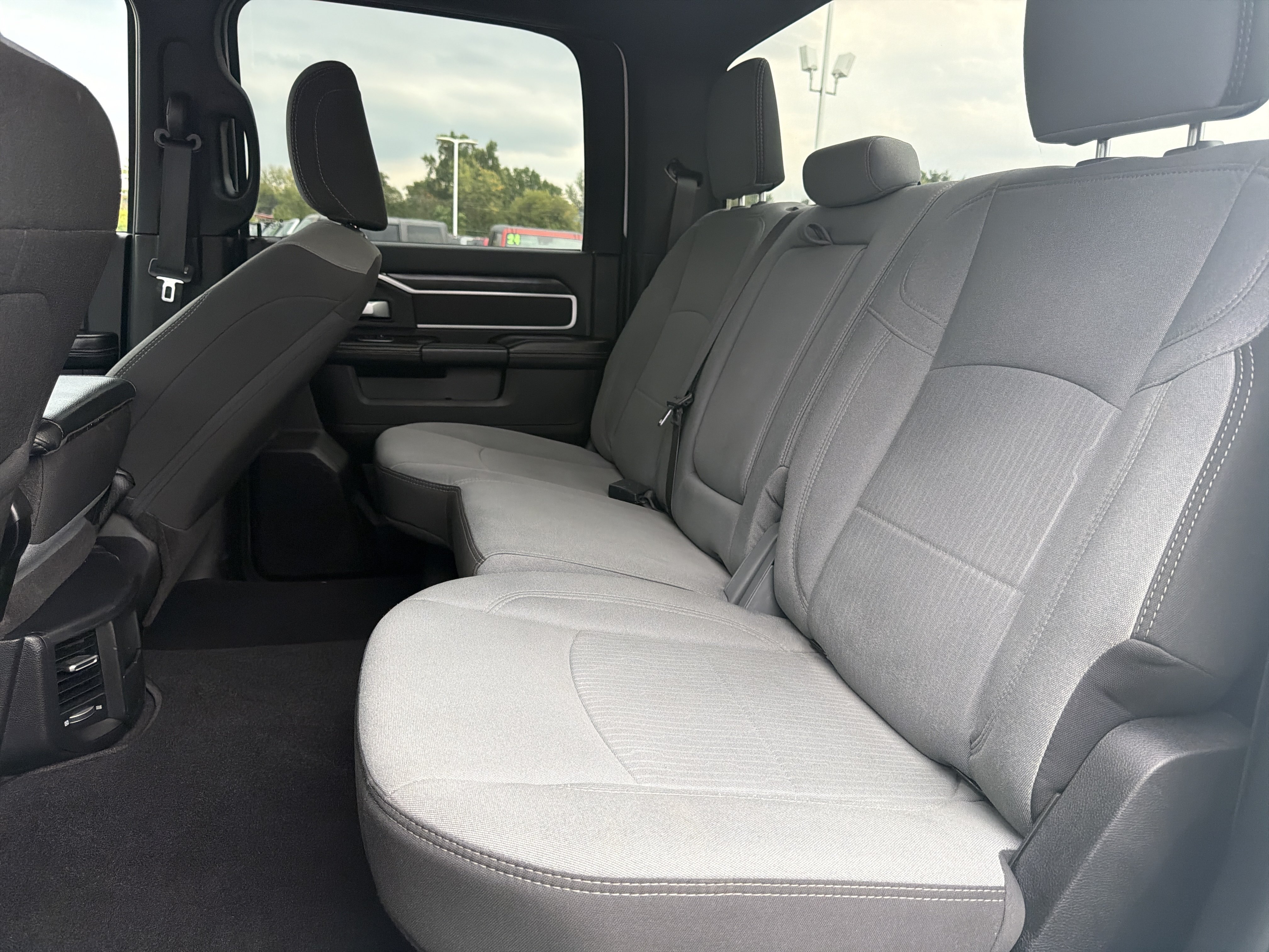 Used 2024 RAM 2500 Big Horn AWD/4WD image 13