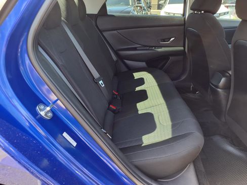 Certified 2023 Hyundai Elantra SE FWD image 14