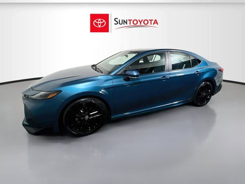 Used 2026 Toyota Camry SE w/ Convenience Package FWD image 9