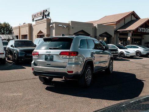 Used 2021 Jeep Grand Cherokee Limited AWD/4WD image 7