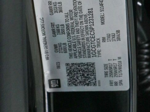 Used 2023 Chevrolet Colorado LT w/ LT Convenience Package AWD/4WD image 31