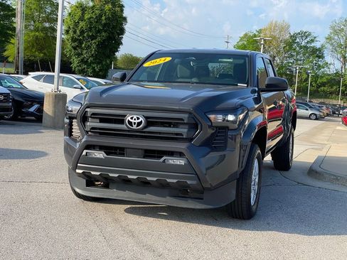Used 2024 Toyota Tacoma SR5 RWD image 3