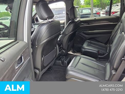 Used 2024 Jeep Grand Cherokee L Limited w/ Luxury Tech Group II AWD/4WD image 10