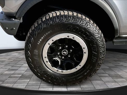 Used 2021 Ford Bronco Badlands image 34