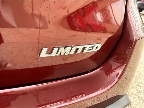 Used 2017 Toyota Highlander Limited image 10