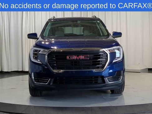 Used 2023 GMC Terrain SLE w/ Driver Convenience Package FWD image 3