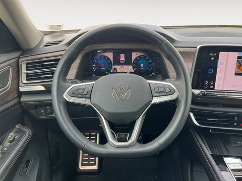 Certified 2026 Volkswagen Atlas SEL Premium R-Line AWD/4WD image 12