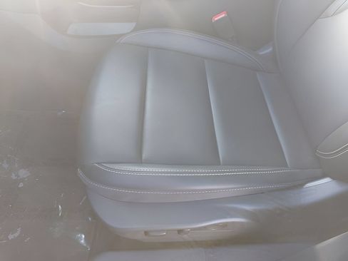 Used 2025 Buick Envision Preferred AWD/4WD image 12