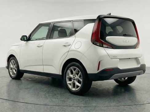 Used 2025 Kia Soul LX w/ LX Technology Package FWD image 6