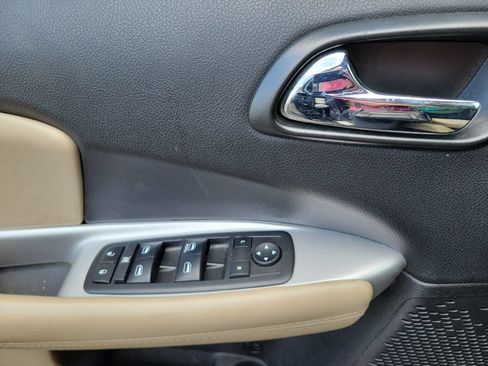 Used 2017 Dodge Journey SE w/ Comfort/Convenience Group AWD/4WD image 21