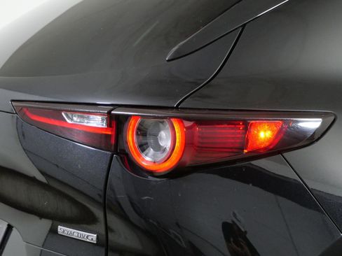 Certified 2025 MAZDA CX-30 AWD 2.5 S w/ Select Sport Pkg image 17