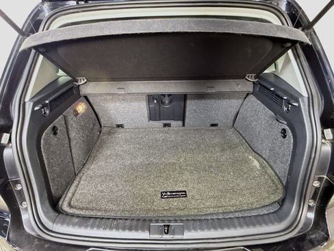Used 2017 Volkswagen Tiguan S image 35