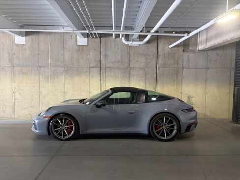 Certified 2024 Porsche 911 Targa 4S w/ Premium Package AWD/4WD image 2