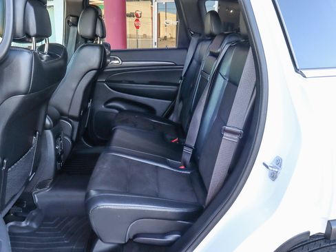 Used 2021 Jeep Grand Cherokee Laredo X image 8