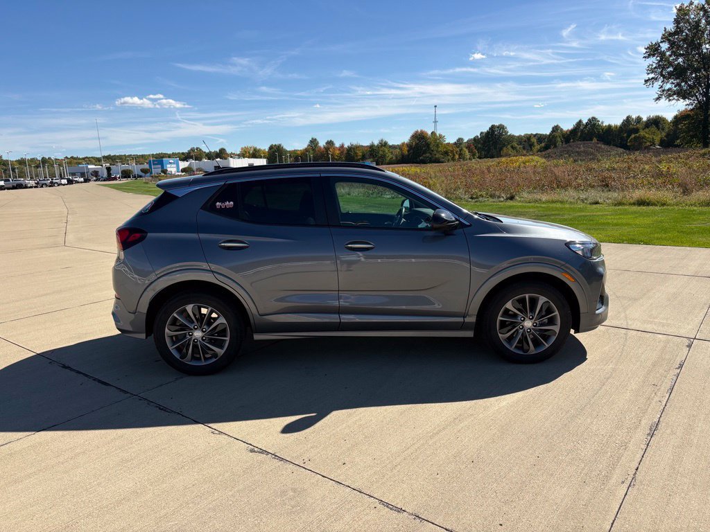 Used 2022 Buick Encore GX Select w/ Experience Buick Package FWD image 7