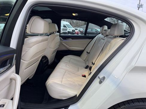 Used 2018 BMW 530e xDrive image 22