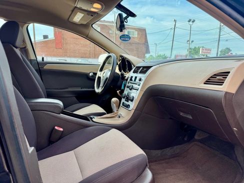 Used 2009 Chevrolet Malibu LS FWD image 11