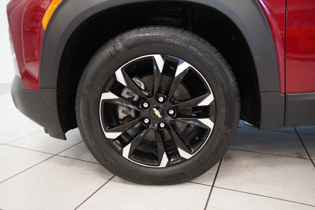 Used 2022 Chevrolet TrailBlazer LT w/ Convenience Package FWD image 15