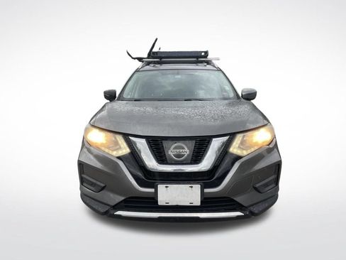 Used 2017 Nissan Rogue SV AWD/4WD image 3