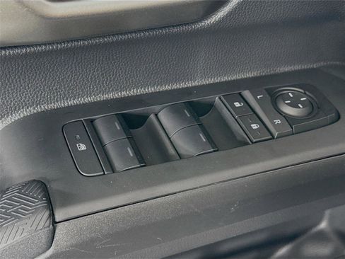 Certified 2024 Toyota Tacoma TRD Off-Road AWD/4WD image 29