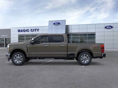 New 2026 Ford F250 Lariat w/ Chrome Package image 3