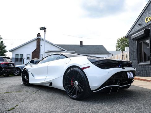 Used 2020 McLaren 720S Spider RWD image 5