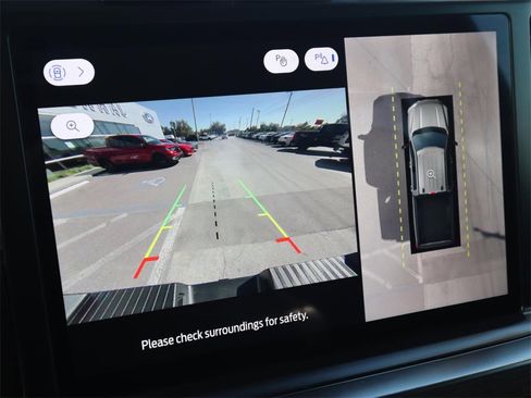 Certified 2024 Ford F250 Lariat w/ Black Appearance Package image 4