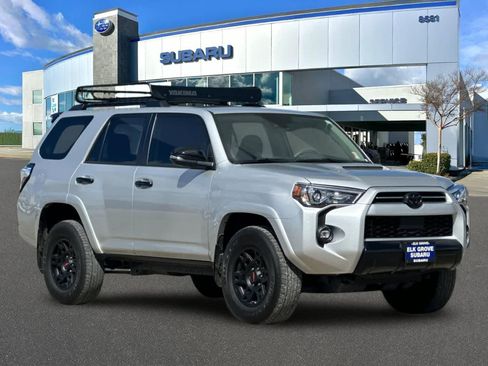 Used 2021 Toyota 4Runner Venture w/ Moonroof Package AWD/4WD image 5