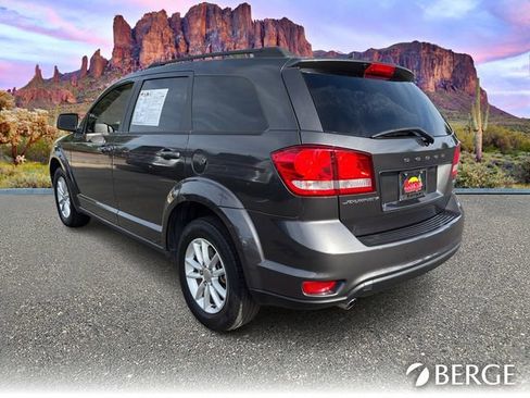 Used 2016 Dodge Journey SXT image 4