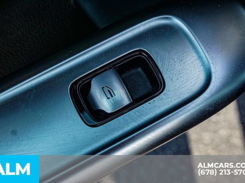 Used 2025 Mercedes-Benz C 300 Sedan image 53
