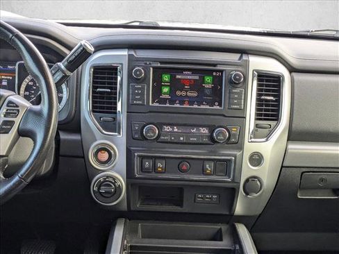 Used 2019 Nissan Titan PRO-4X image 13