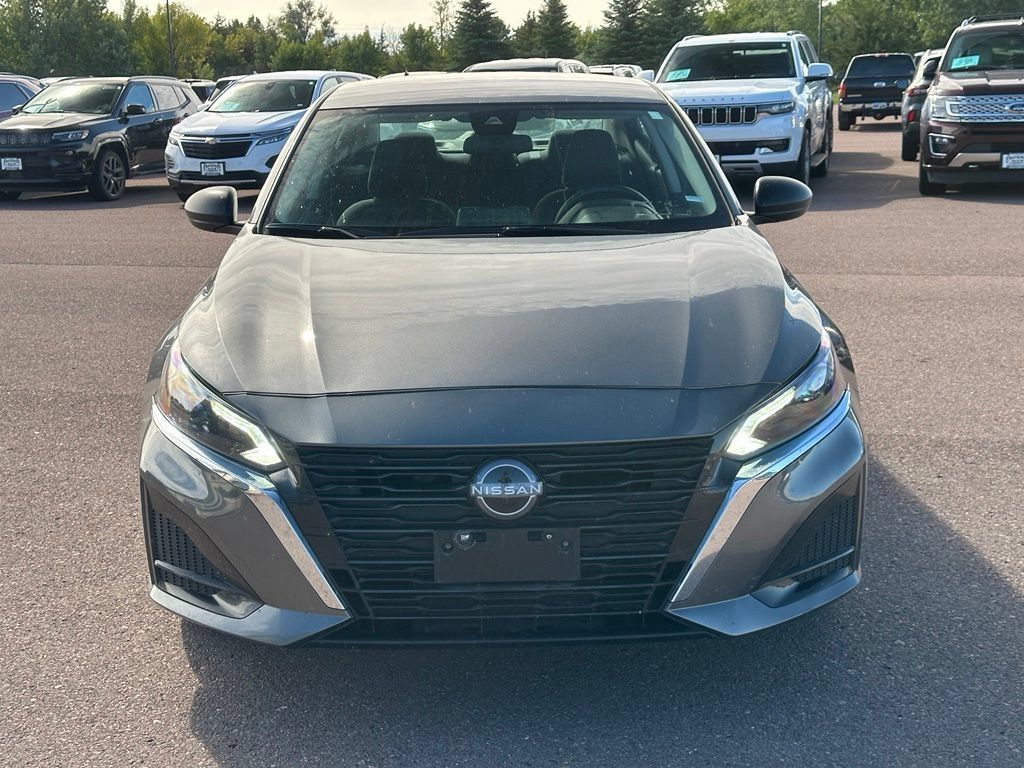 Used 2025 Nissan Altima 2.5 SV AWD/4WD image 34