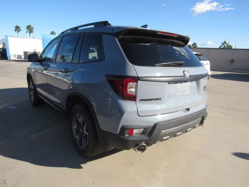 Used 2022 Honda Passport TrailSport image 4