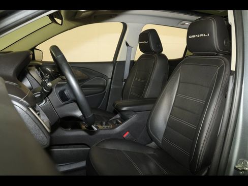 Used 2023 GMC Terrain Denali w/ Denali Premium Package AWD/4WD image 20