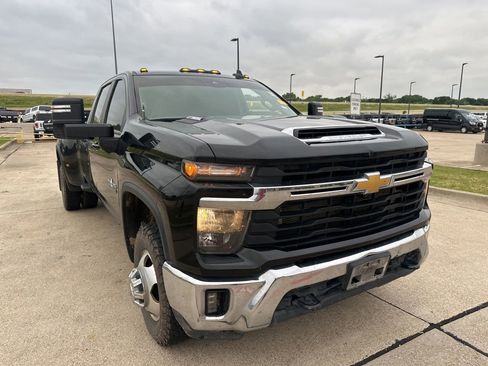 Used 2024 Chevrolet Silverado 3500 LT w/ Texas Edition image 3