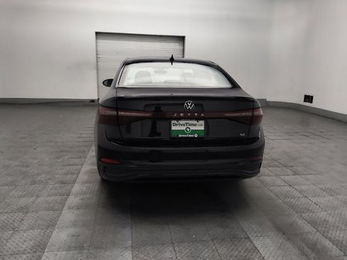 Used 2025 Volkswagen Jetta SE FWD image 6