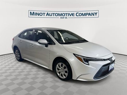 Used 2024 Toyota Corolla LE FWD image 1