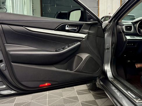 Used 2017 Nissan Maxima SR w/ Midnight Edition image 5