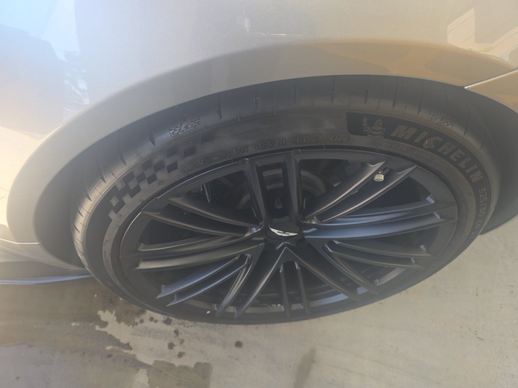 Used 2024 Aston Martin DB12 Convertible RWD image 20