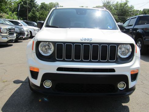 Used 2022 Jeep Renegade Sport w/ Sport Appearance Group AWD/4WD image 2
