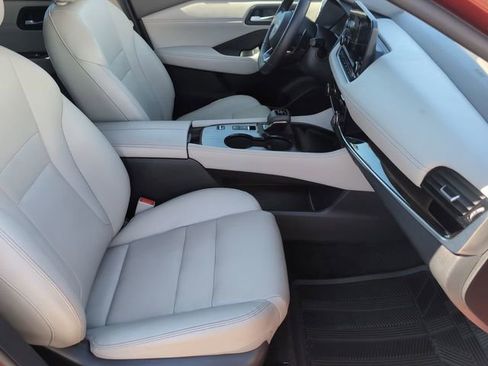 Used 2023 Nissan Rogue SL w/ SL Premium Package image 28