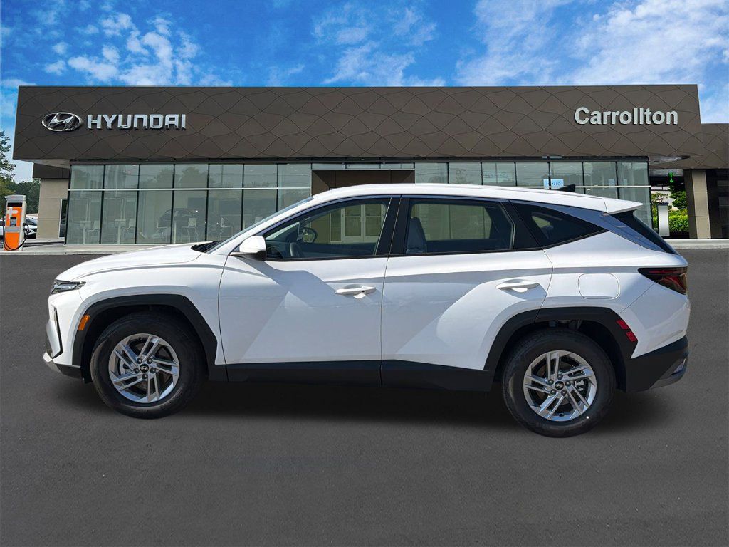 Certified 2026 Hyundai Tucson SE FWD image 8