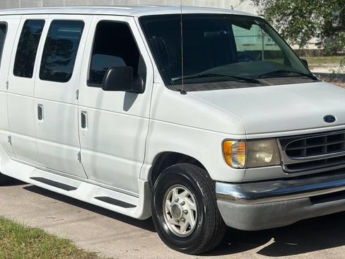 Used 1999 Ford E-150 and Econoline 150 image 2