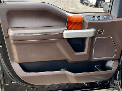 Used 2022 Ford F250 King Ranch w/ Chrome Package image 21