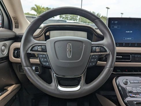 Certified 2023 Lincoln Nautilus Reserve w/ Equipment Group 202A image 18