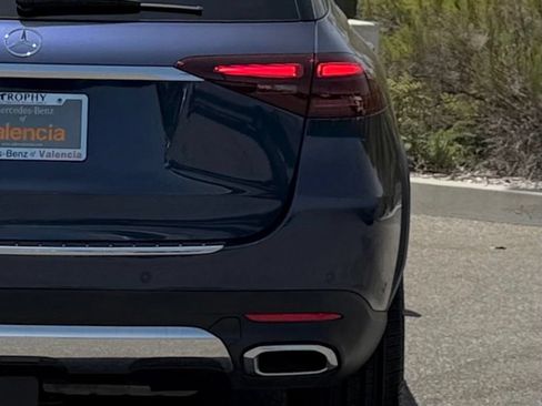 Certified 2025 Mercedes-Benz GLE 350 4MATIC image 11
