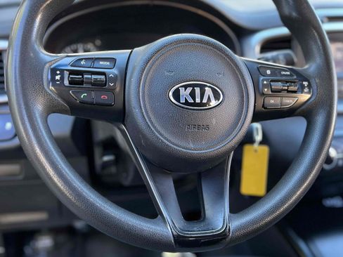 Used 2016 Kia Sorento FWD image 24